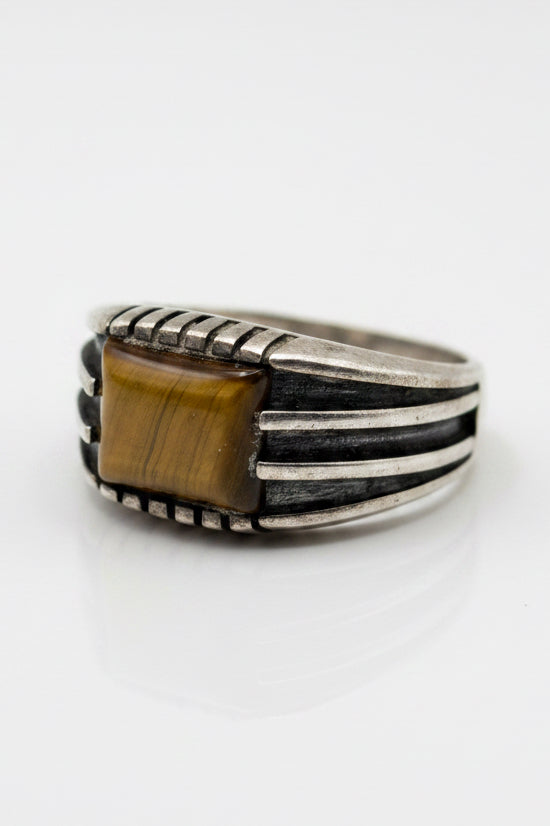 .925 Tigers Eye Size 10