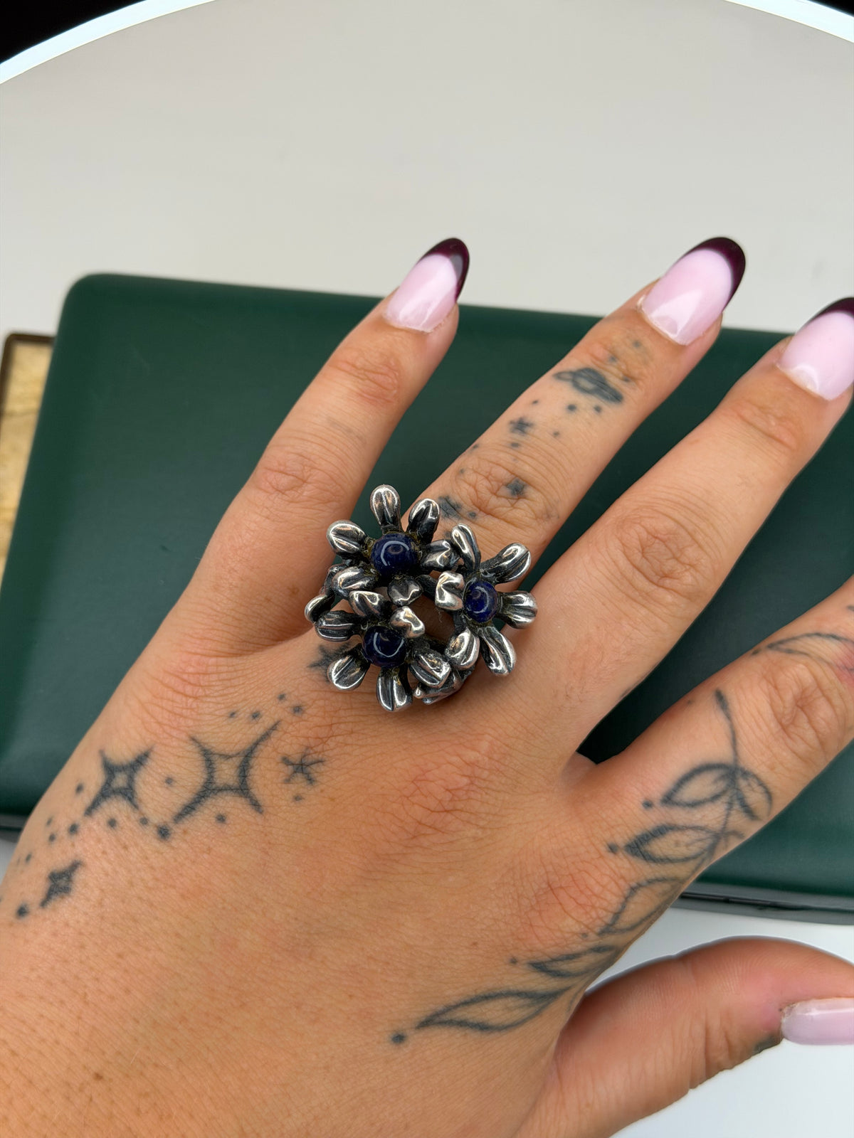 .925 Vintage Daisy Ring (9/10)