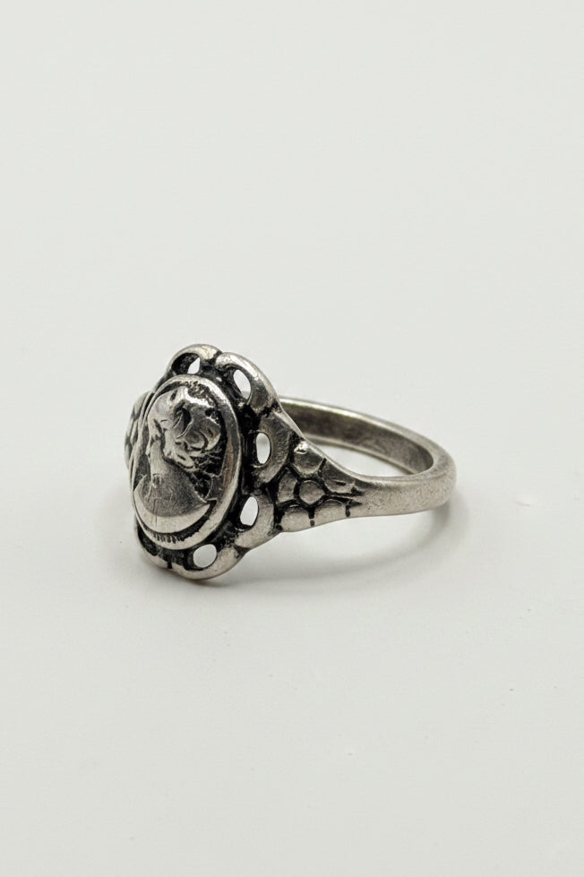 .925 Cameo size 8