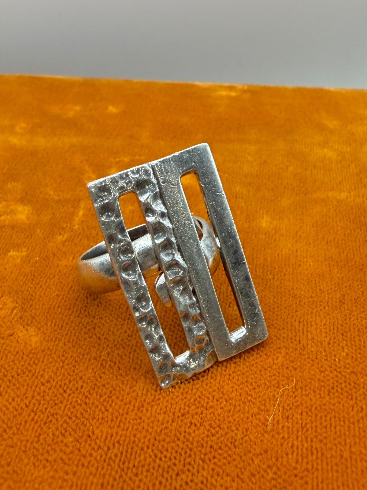 .925 Hammered Ring (6)