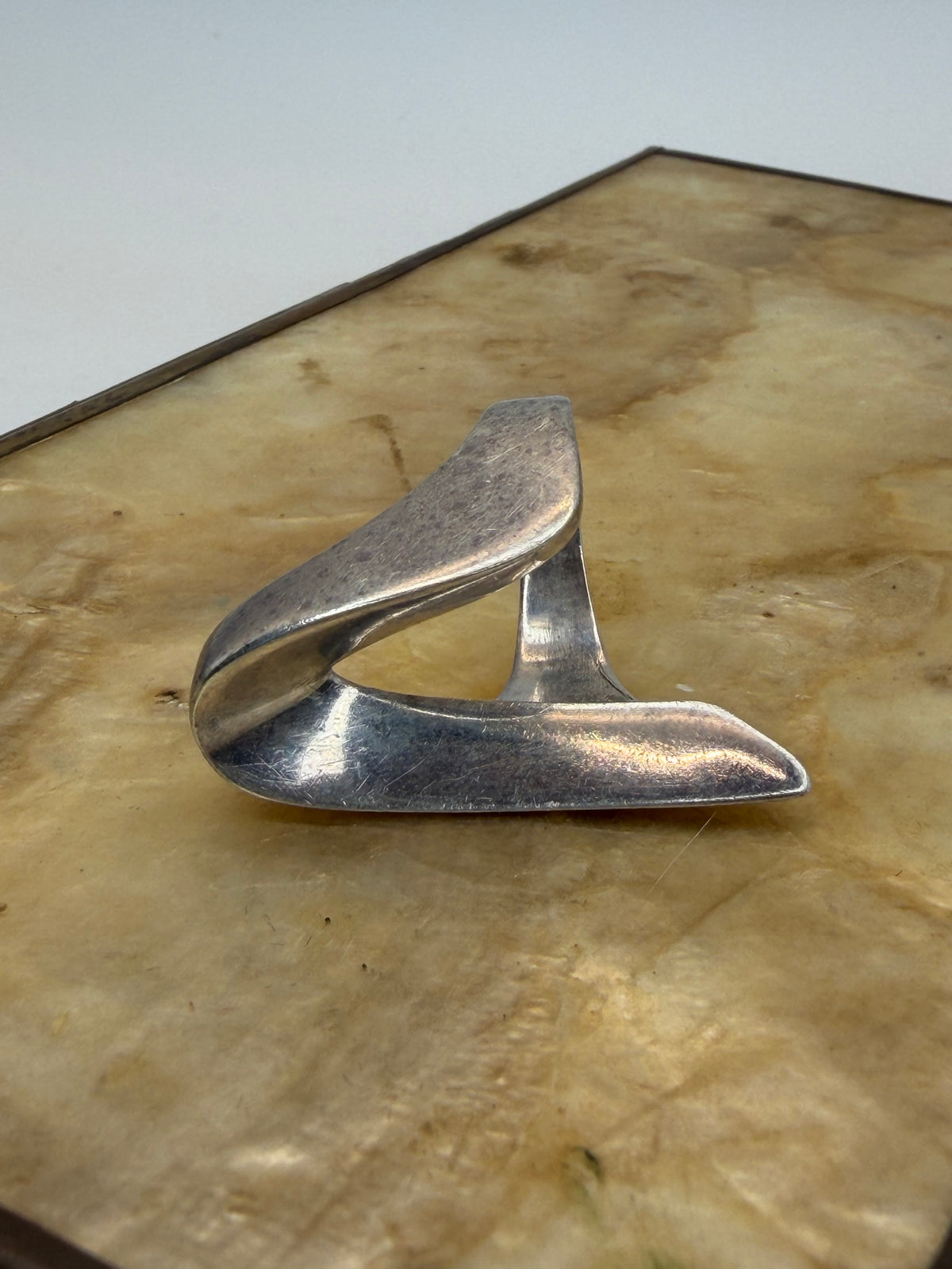 .925 Abstract Ring (7.5)