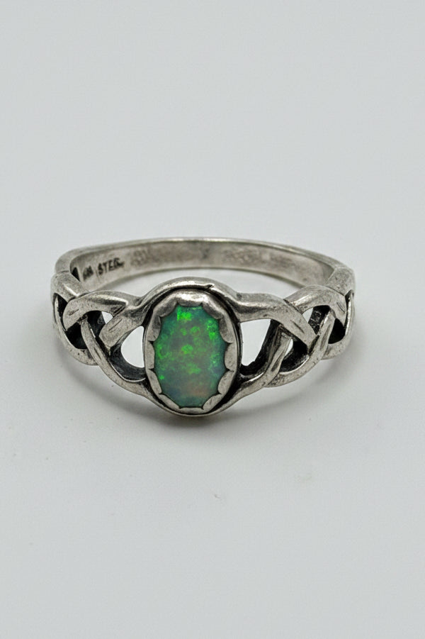 .925 Opal Size 9