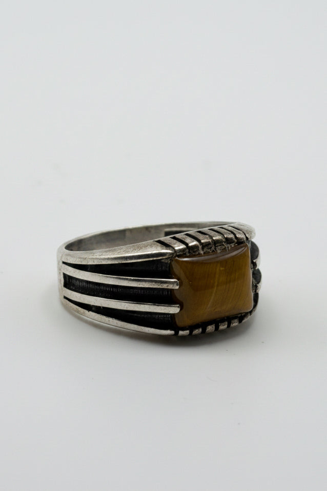 .925 Tigers Eye Size 10