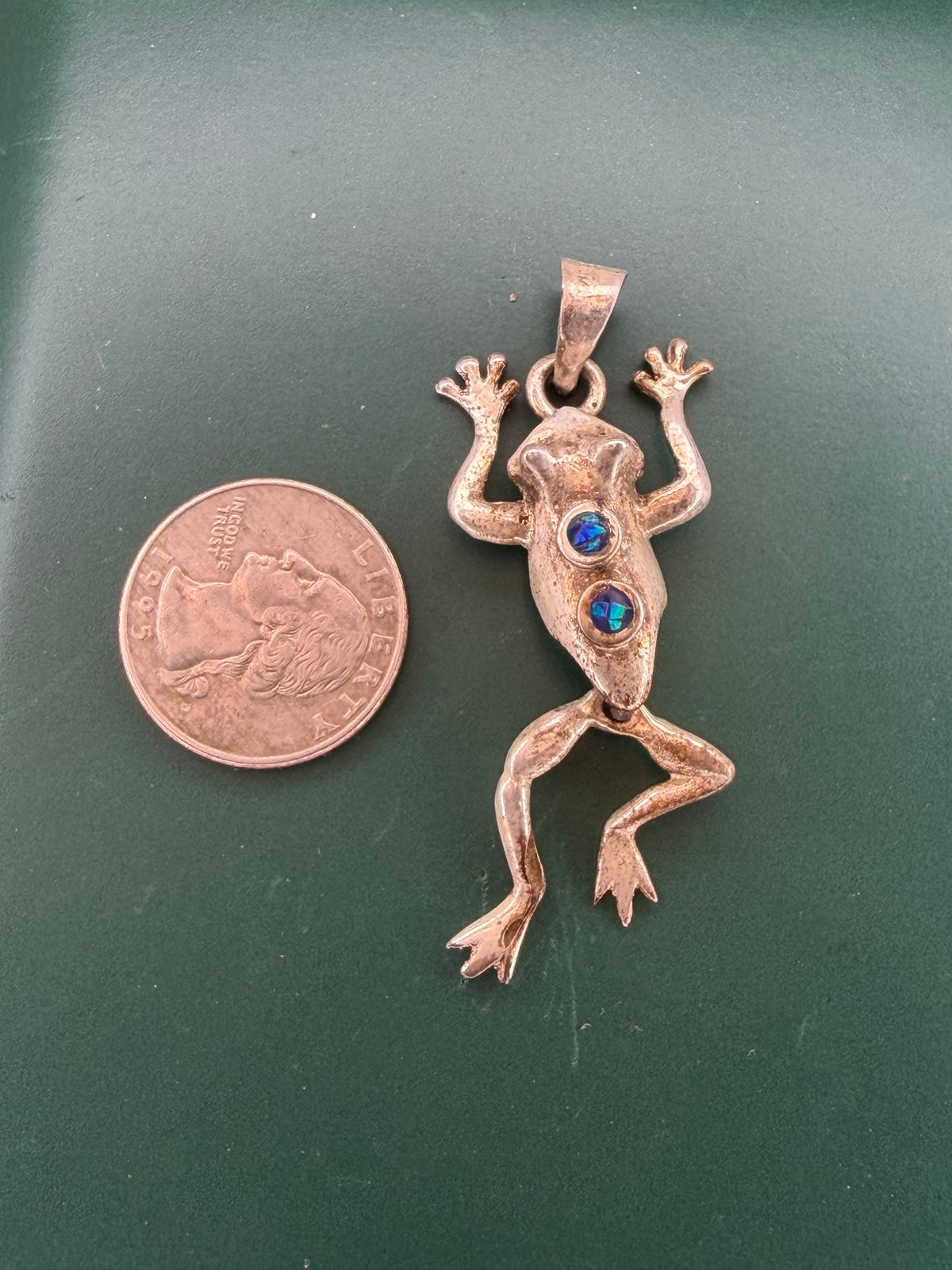 .925 Dancing Frog