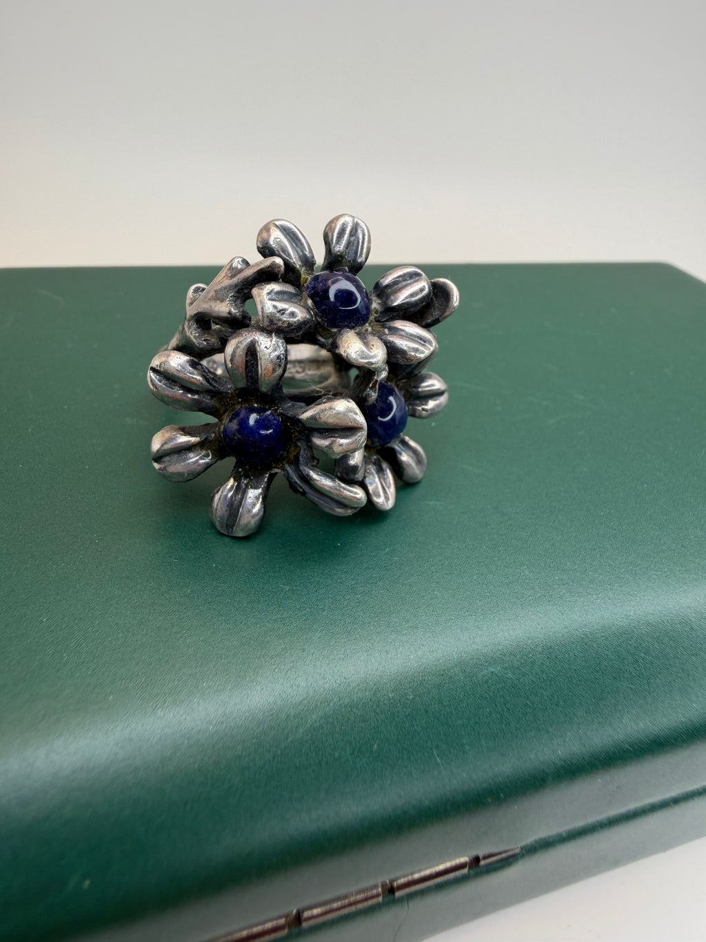 .925 Vintage Daisy Ring (9/10)
