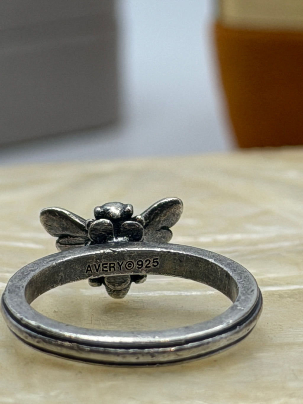 .925 James Avery Bee Size 4.5