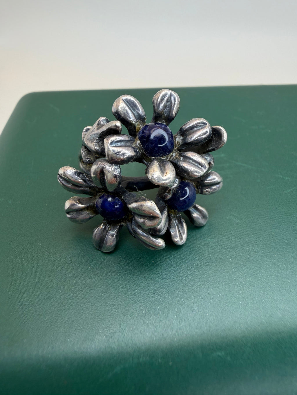 .925 Vintage Daisy Ring (9/10)