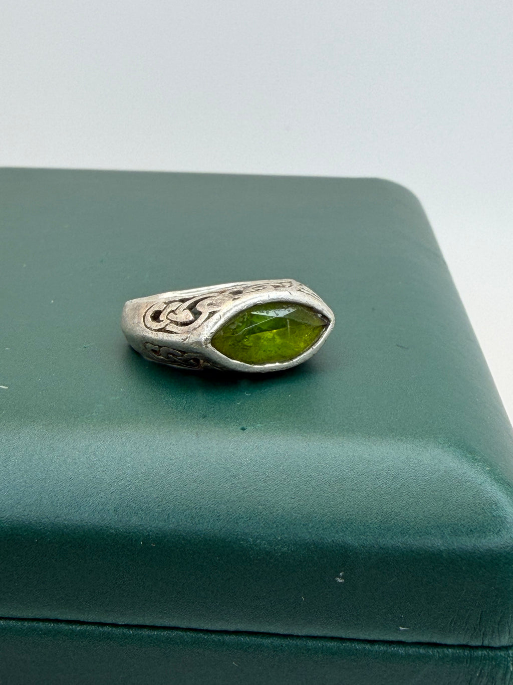 .925 Peridot Ring (6)