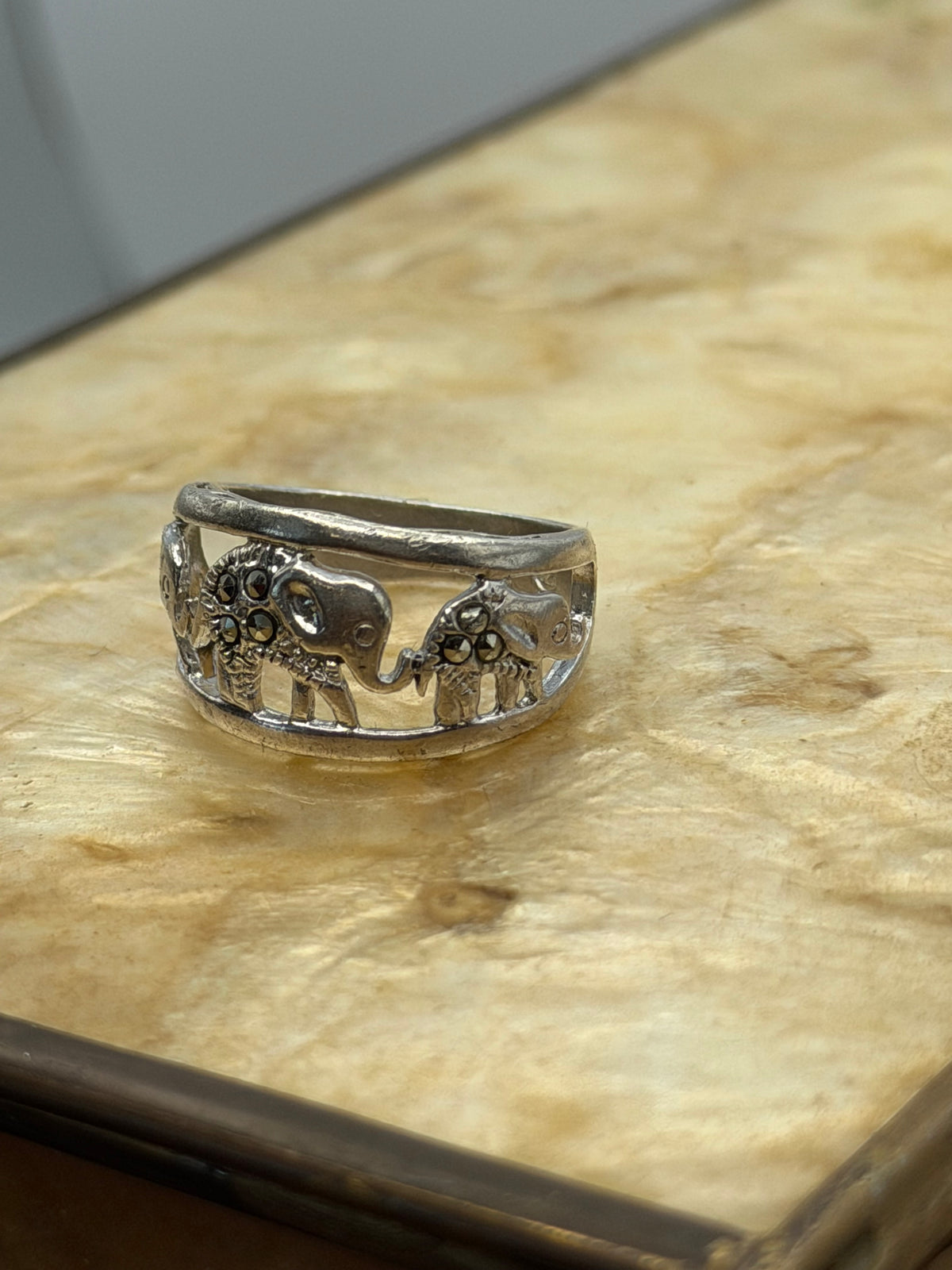 .925 Elephant Ring (6.5)