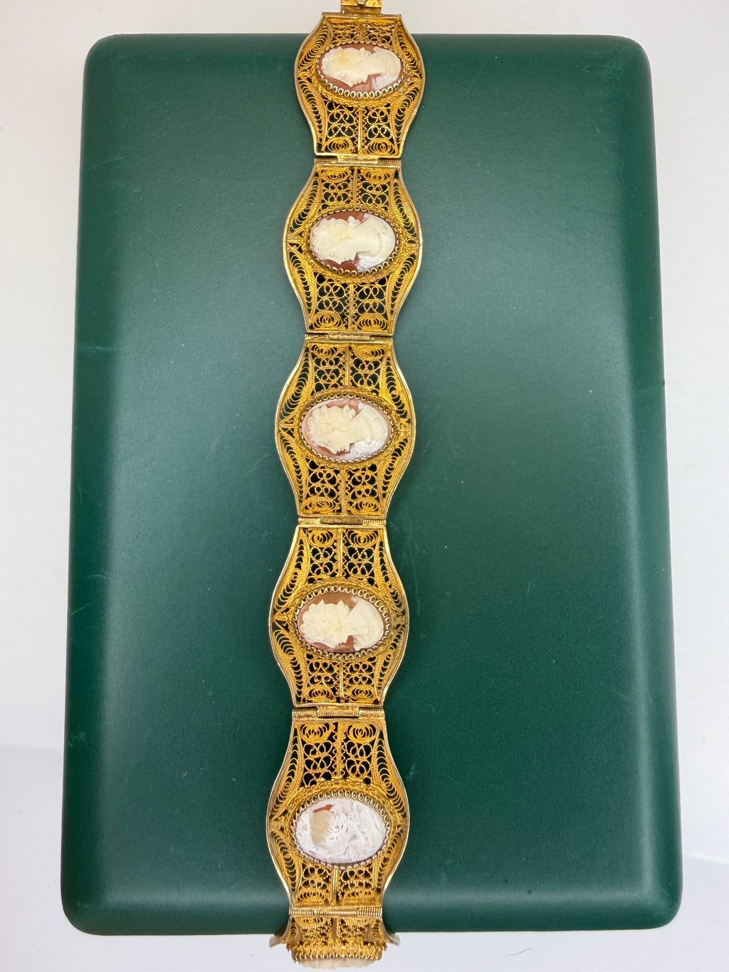 .800 Filigree Cameo Bracelet