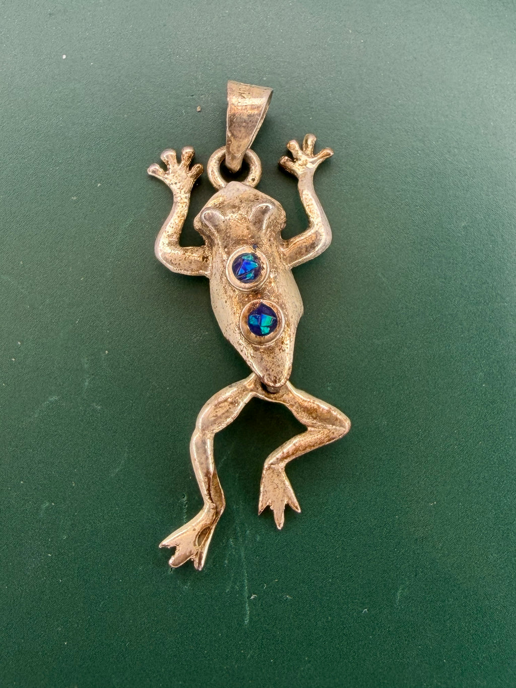 .925 Dancing Frog