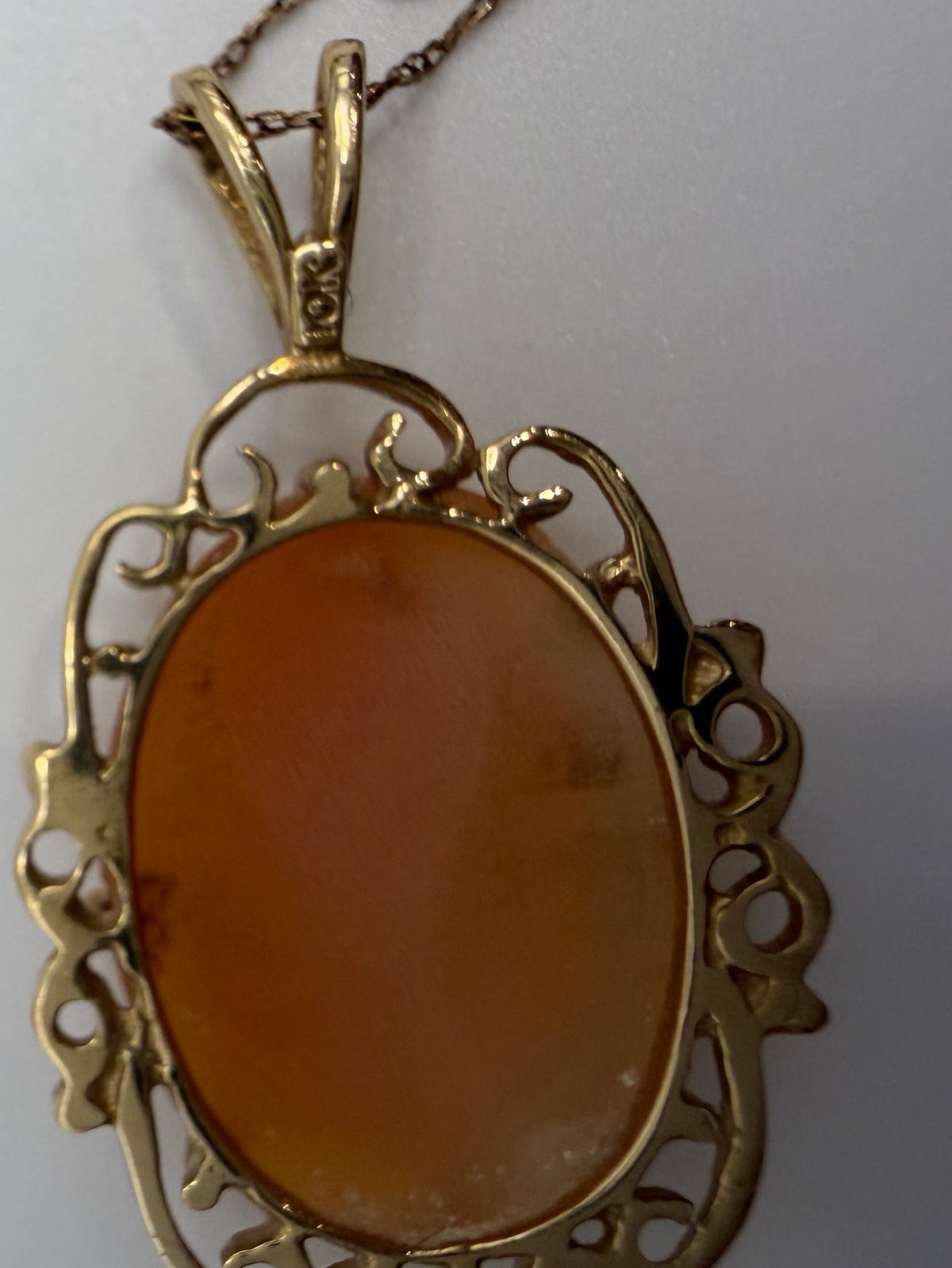 10k Gold Cameo Pendant
